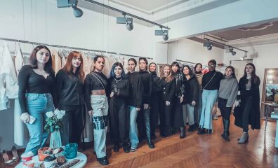 IFA Paris İstanbul Öğrencileri Moda Showroom'u Gezisinde: Türk Tasarımcı Çiğdem Akın'ın Dünyasına Bir Bakış